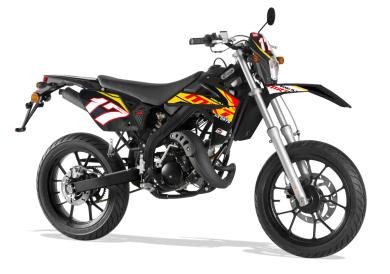 mKDjaFEslr_m-372-010-00050-mrt-sm-negra-rep.jpg
